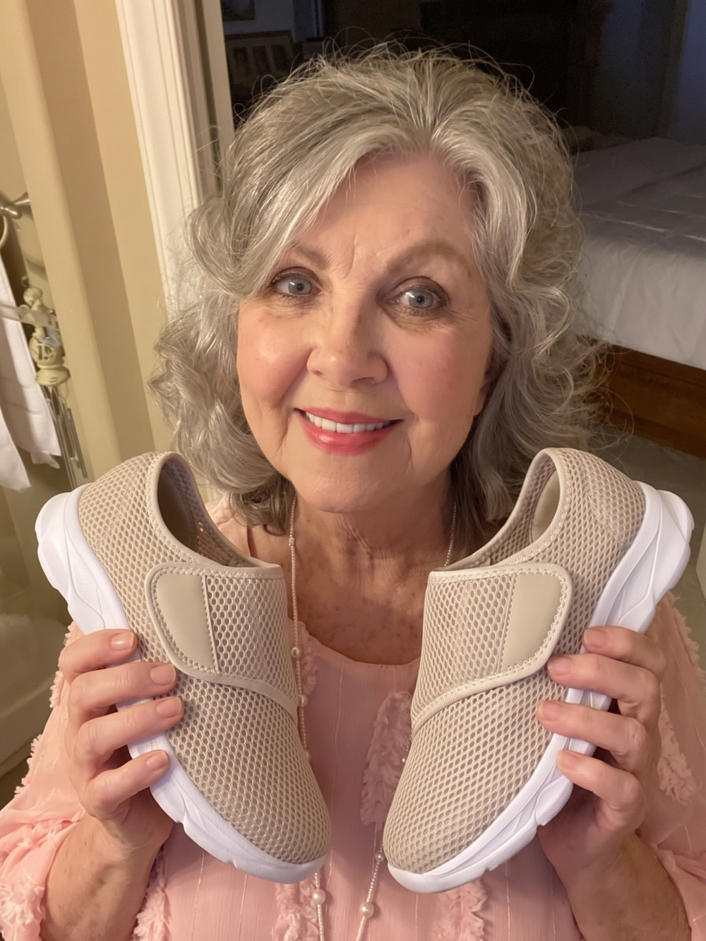 <h2>Customers Love Our Shoes!</h2>