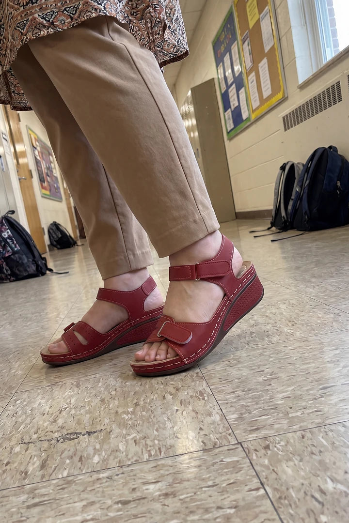 <h2>Customers love our shoes!</h2>
