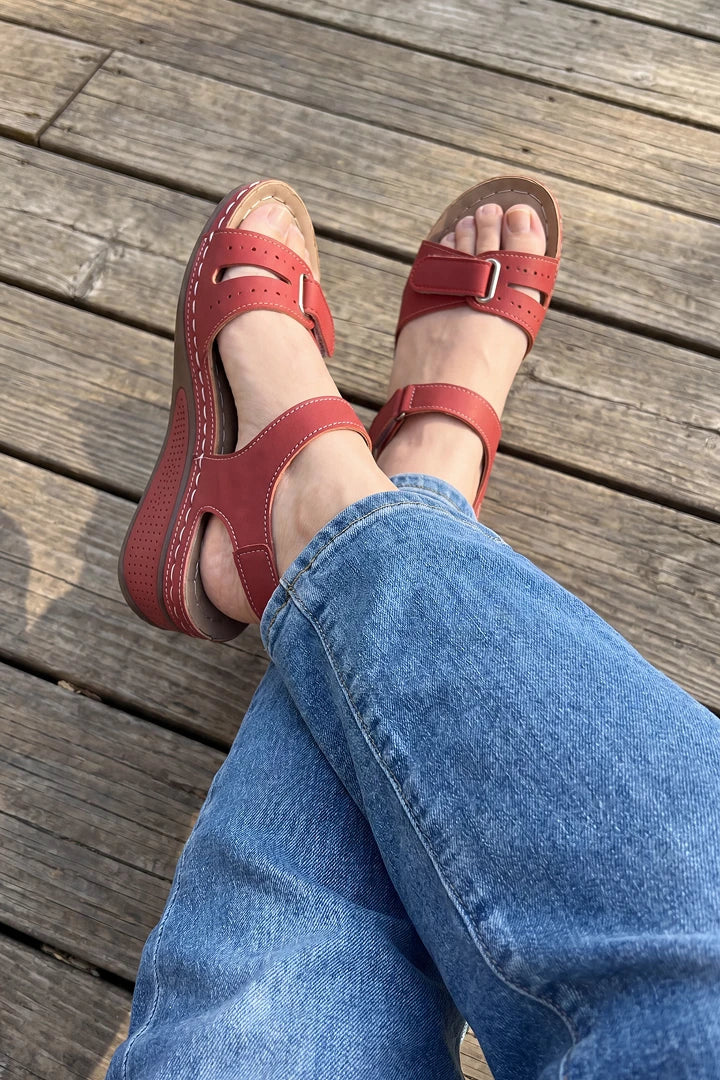 <h2>Customers love our shoes!</h2>