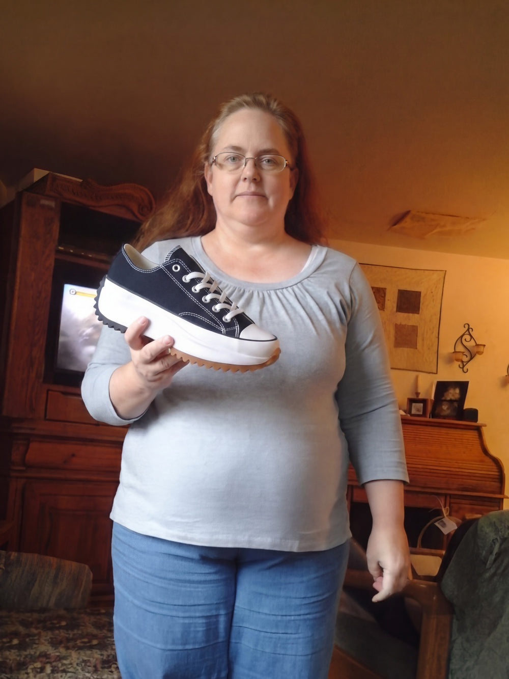 <h2>Customers love our shoes!</h2>