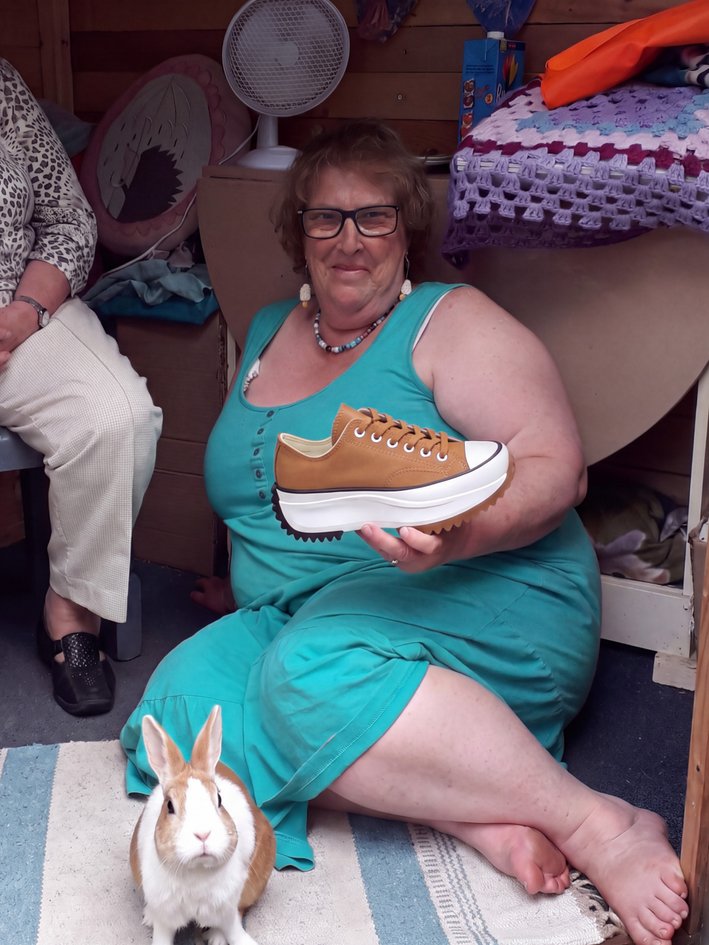 <h2>Customers love our shoes!</h2>