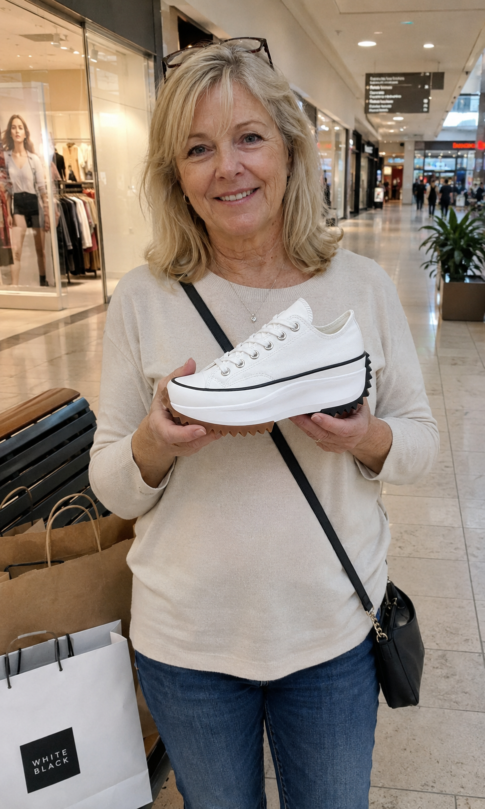 <h2>Customers love our shoes!</h2>