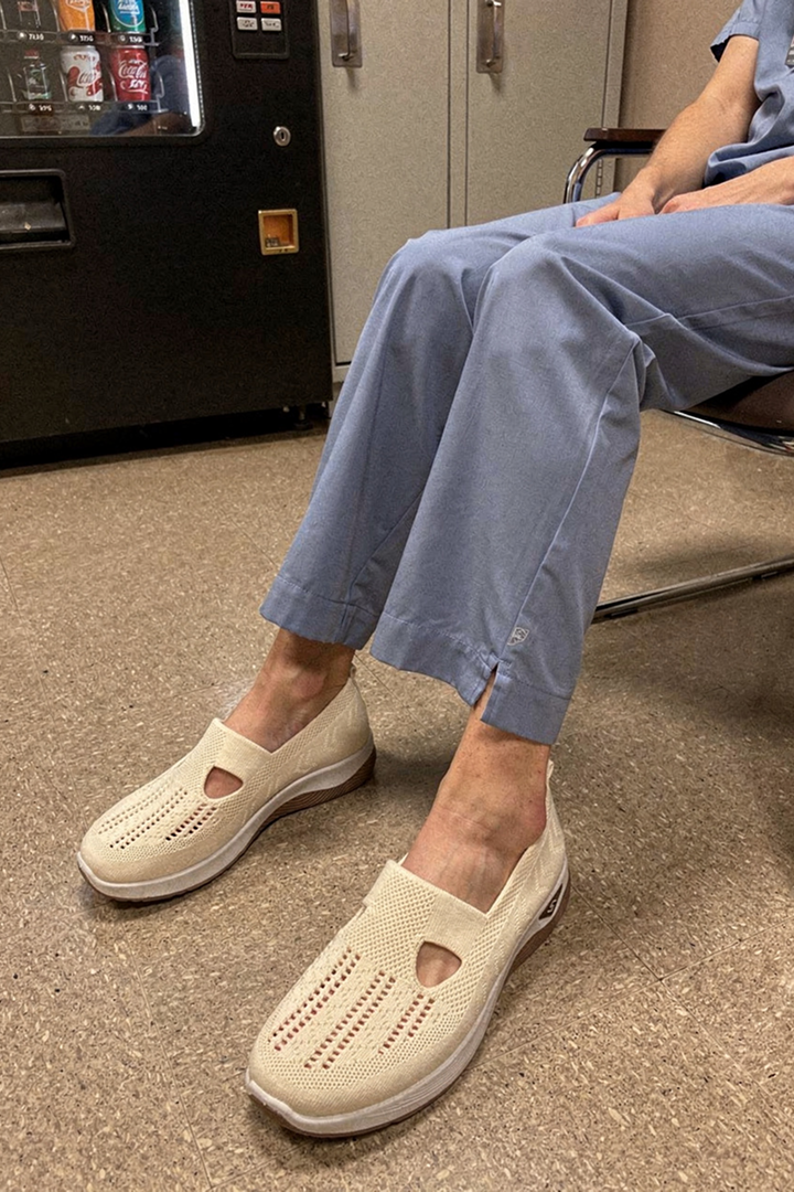 <h2>Customers love our shoes!</h2>