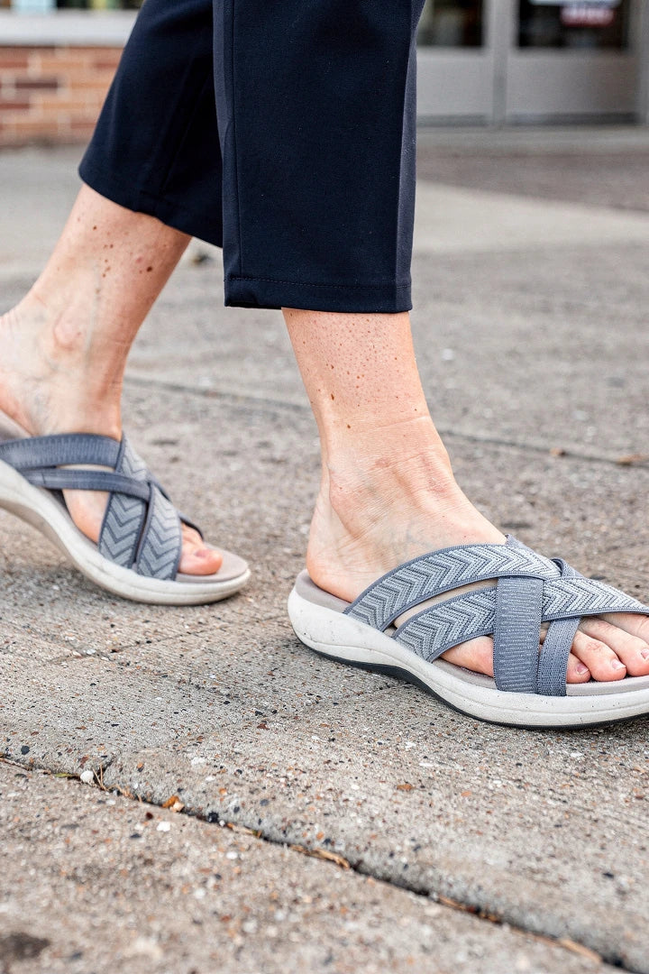 <h2>Customers love our shoes!</h2>