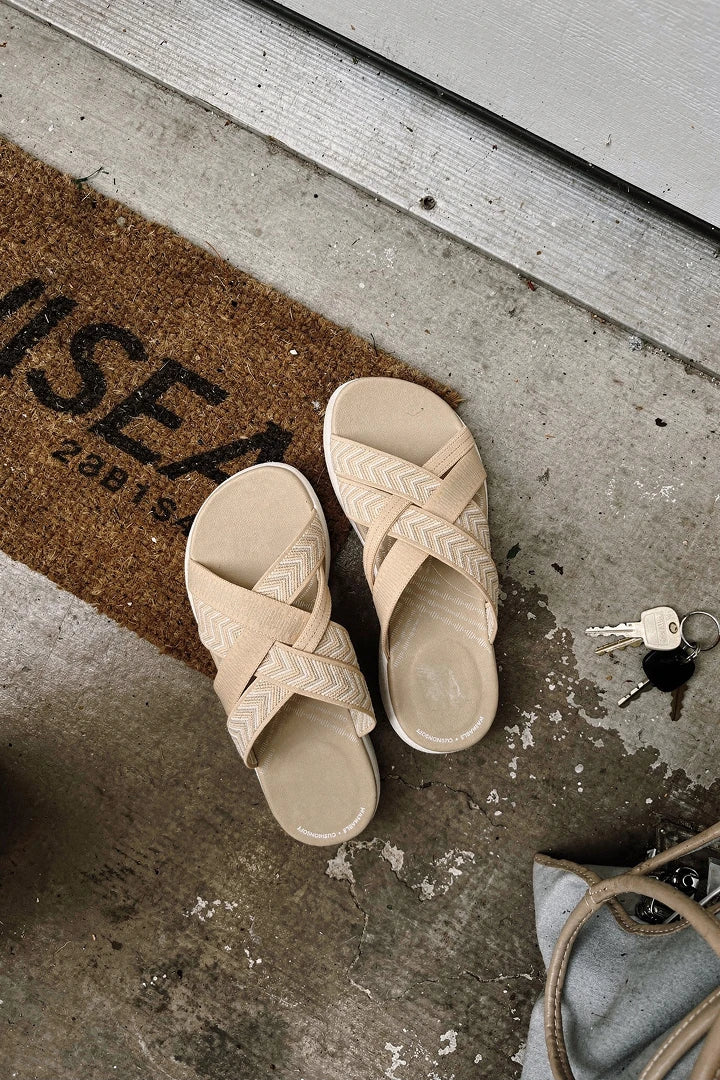 <h2>Customers love our shoes!</h2>