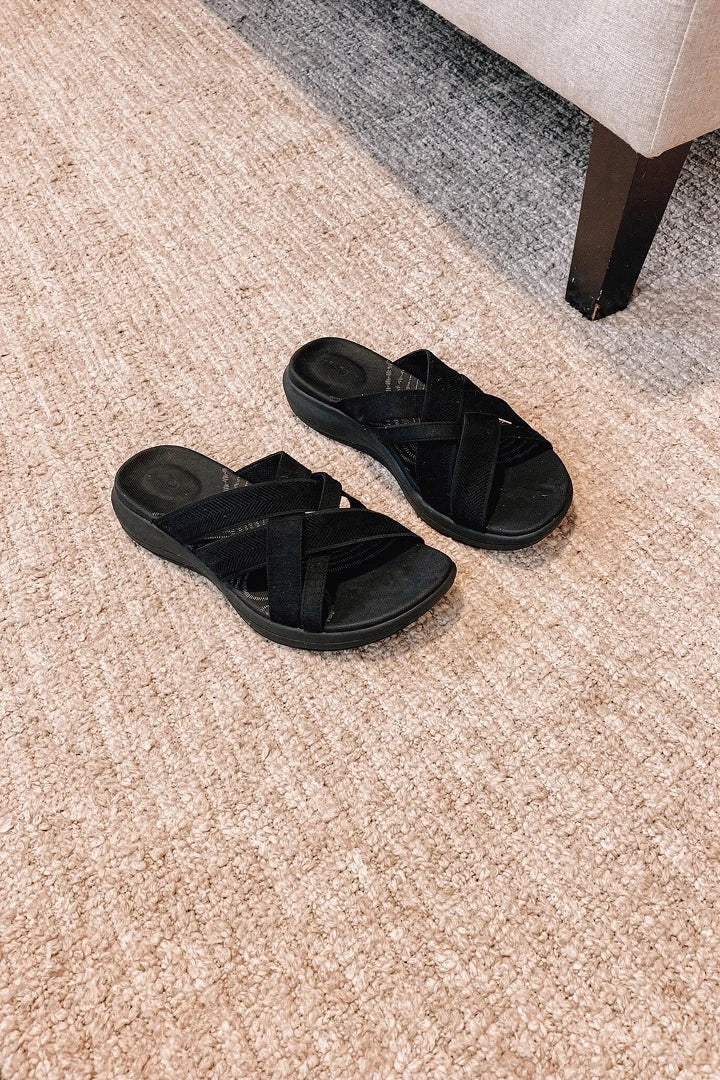 <h2>Customers love our shoes!</h2>