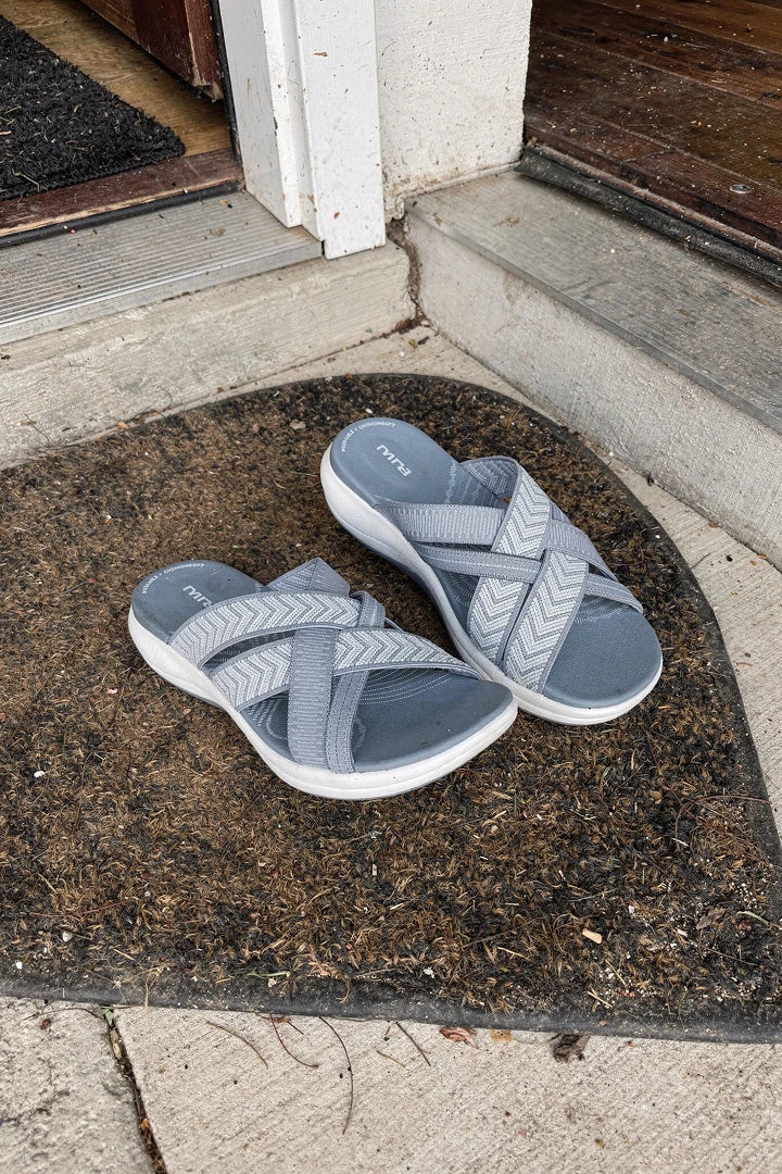 <h2>Customers love our shoes!</h2>
